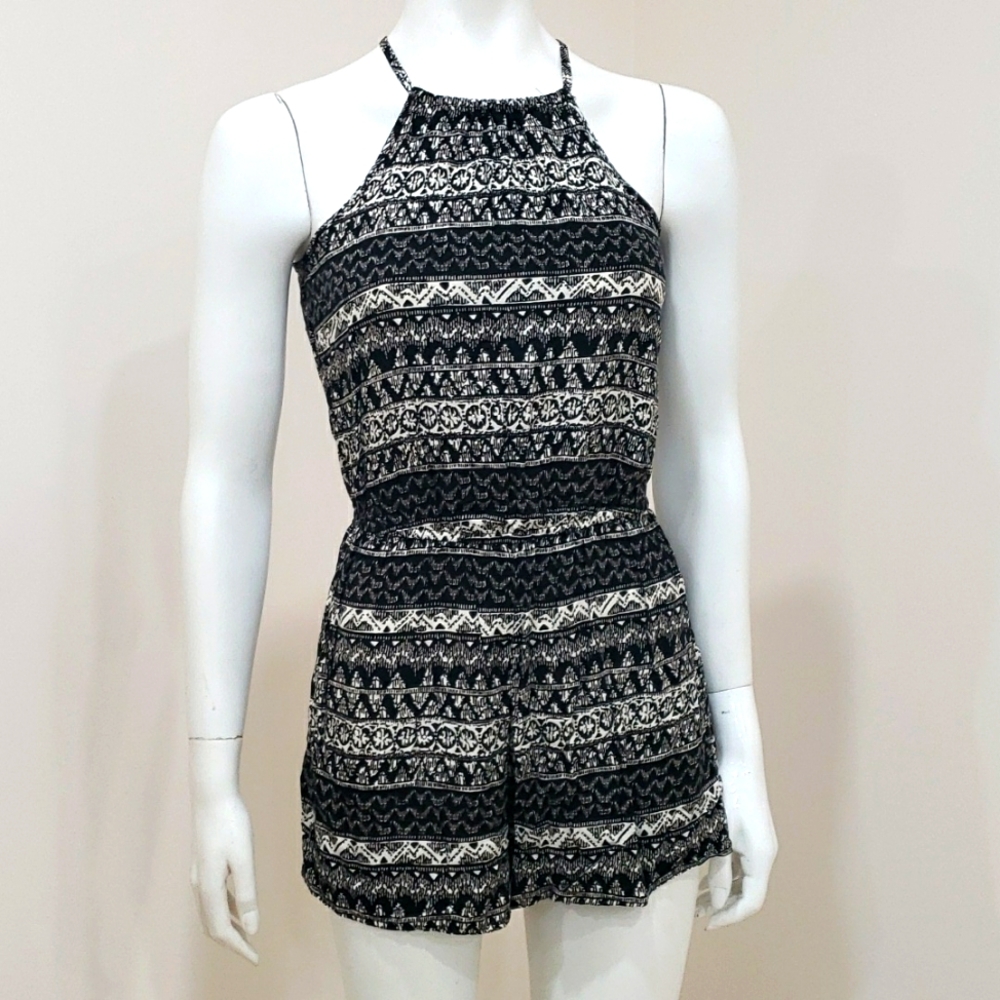 Hollister cream and black print romper - small